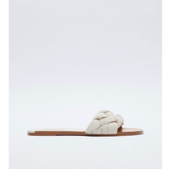 Pearl Detail Woven Slide Sandals! EUC! - Picture 4 of 9